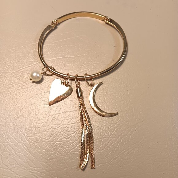 4 dangle charms bangle bracelet - heart, moon, faux pearl, tassel - Picture 2 of 8